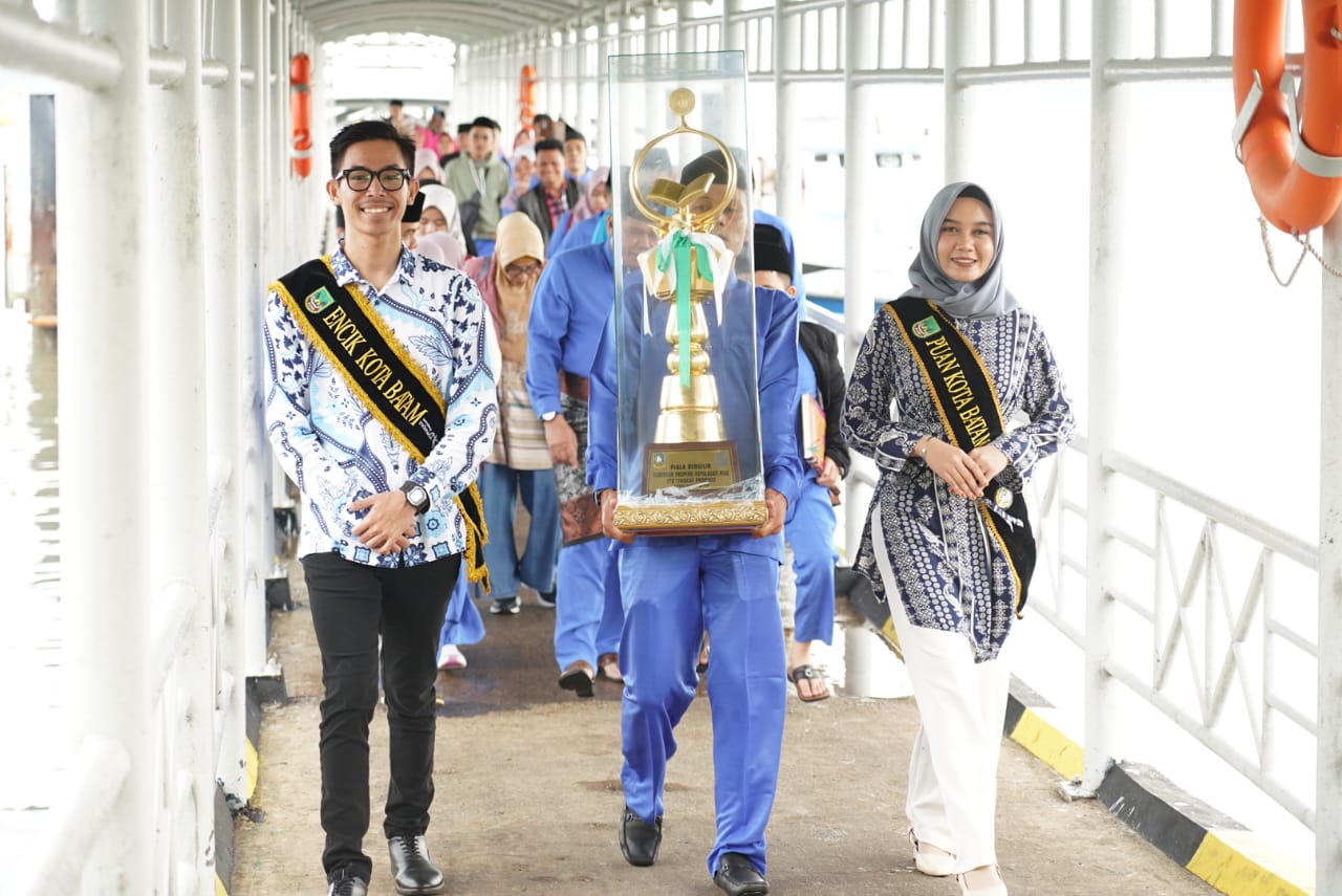 Pemkot Pemkot Jakarta Timur Periksa Persiapan Upacara Bendera HUT RI