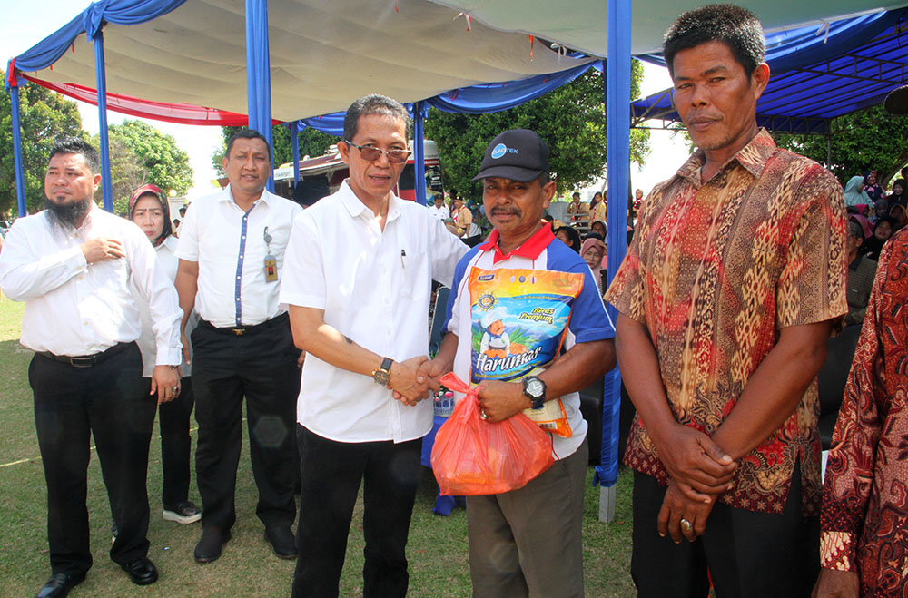 Galang-bulang Dapat 7.000 Sembako Murah - Media Center