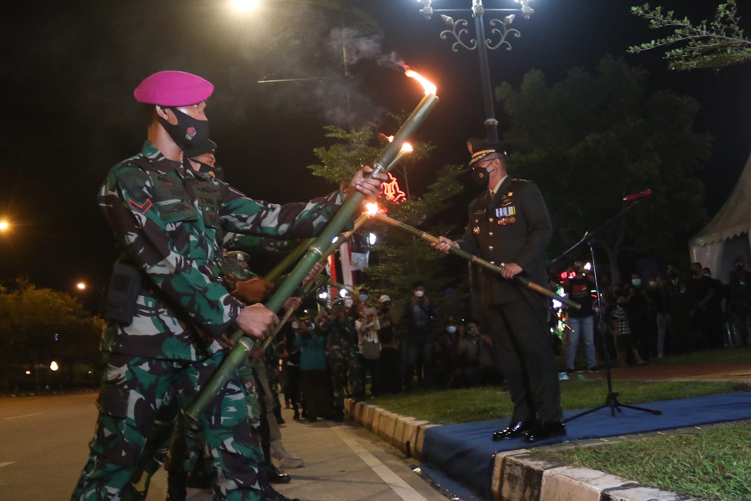 Upacara Taptu Dan Pawai Obor Tradisi Menyambut Kemerdekaan Media Center